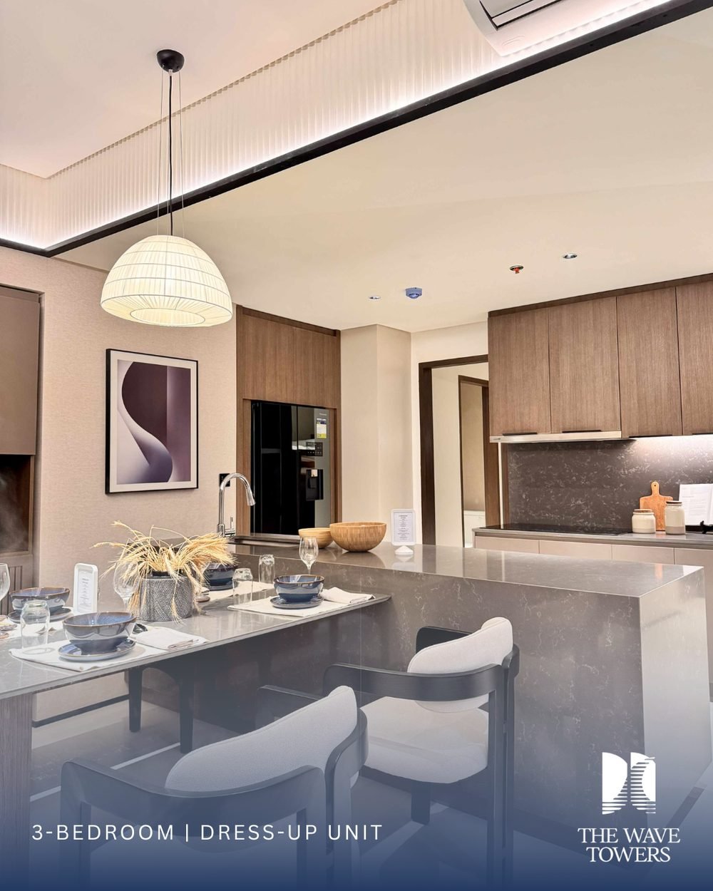 3 Bedroom dress-up unit — Island kitchen and dining counter